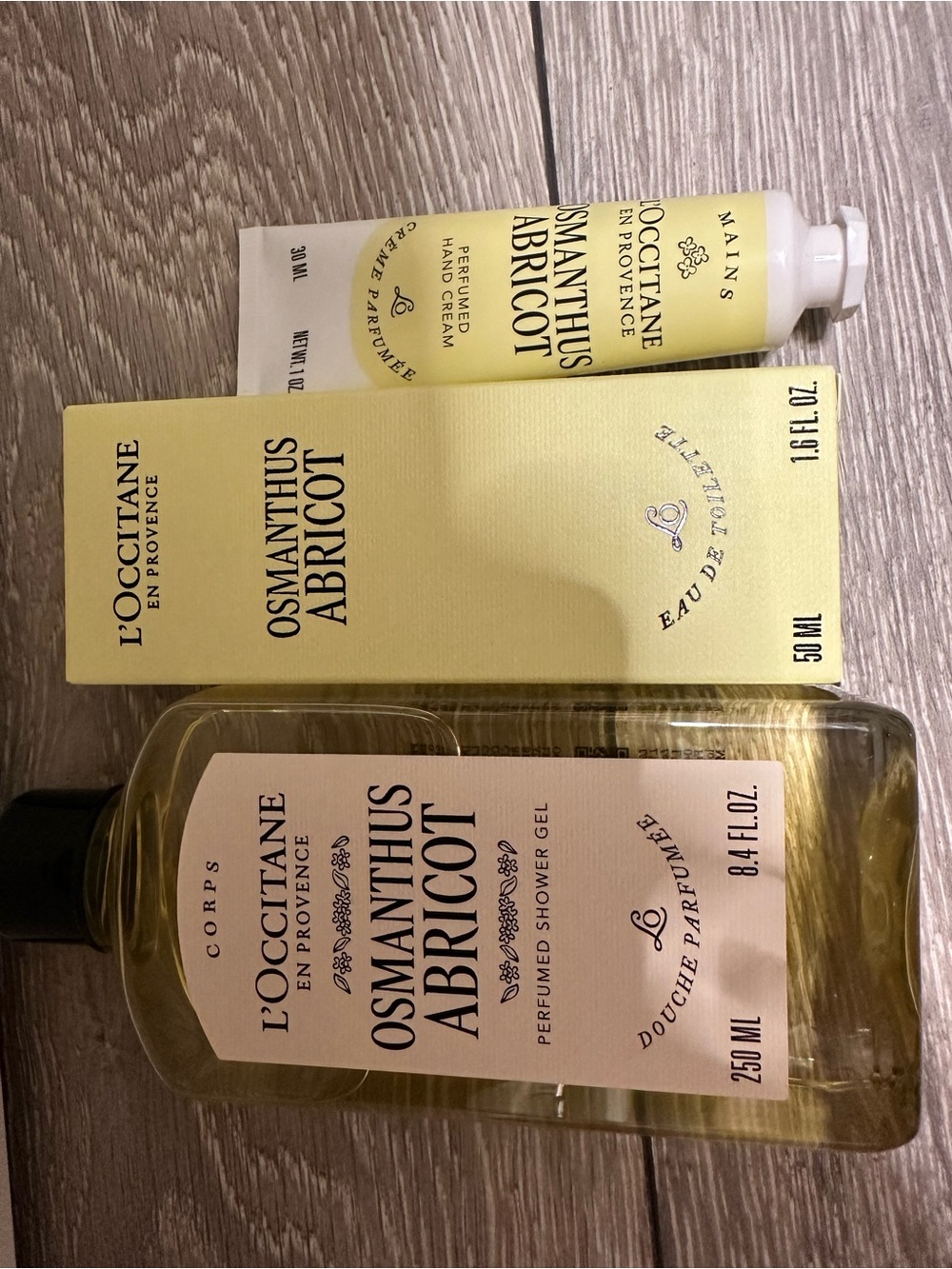 L'OCCITANE Osmanthus Abricot Bath & Body Set